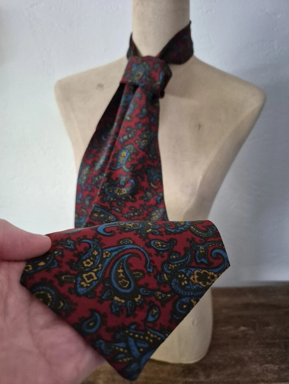 Vintage Paisley Cravat Ascot Tie in Burgundy and Teal